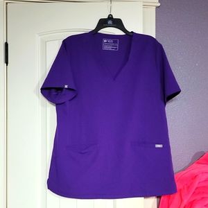 Digital grape figs scrub top